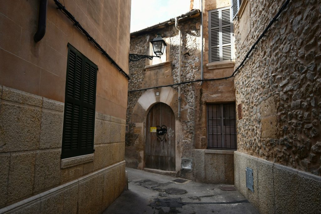 En gate i Pollença på Mallorca
