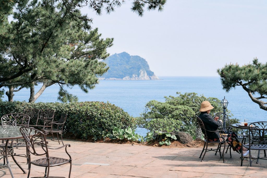 Utsikt mot havet i Jeju-do i Sør-Korea