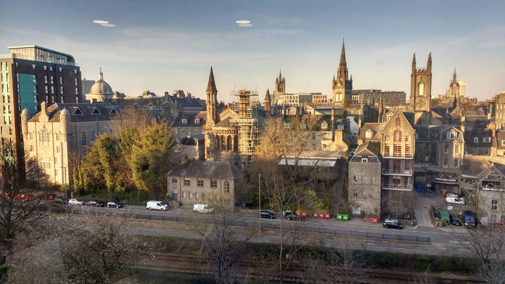 Reiseguide til Skottland: bypuls, høyland, whisky og øyliv