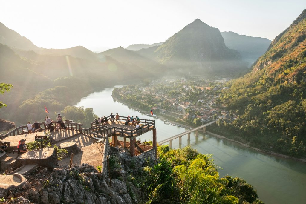 Utsikt mot Nong Khiaw i Laos